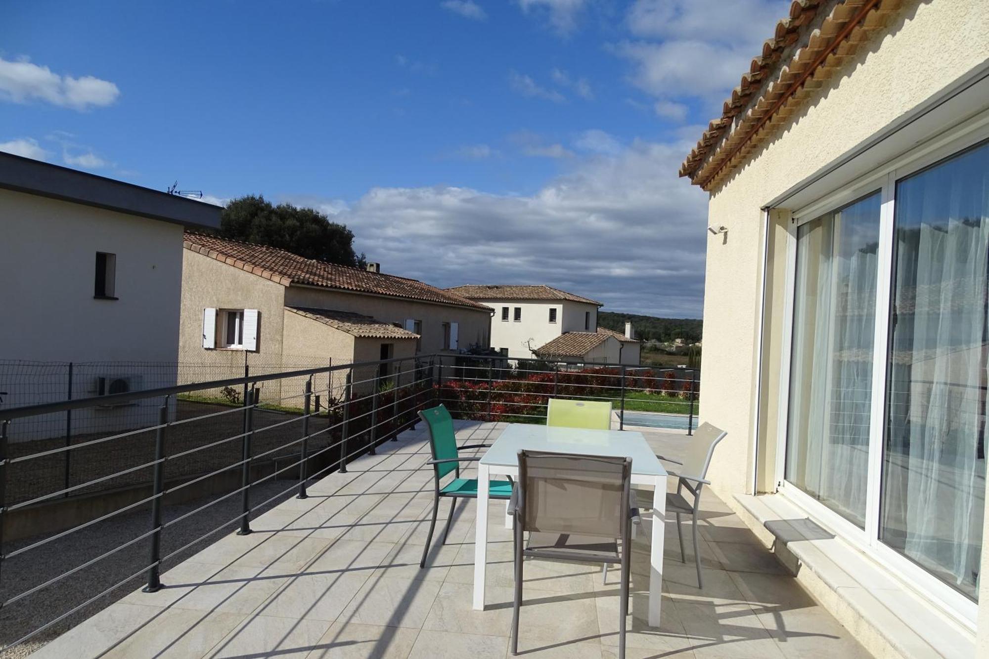 Villa Familiale Avec Piscine, Jardin A 10 Mn D'Uzes Flaux Exterior photo